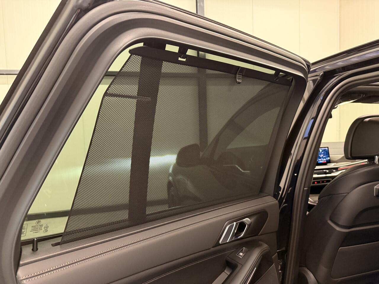 BMW X5 xDrive50e M-Sport | Carbon | Pano | Memory | Stoelverwarming / Verkoeling | Led | Soft-Close | Cruise | DAB | Apple Carplay / Android Auto