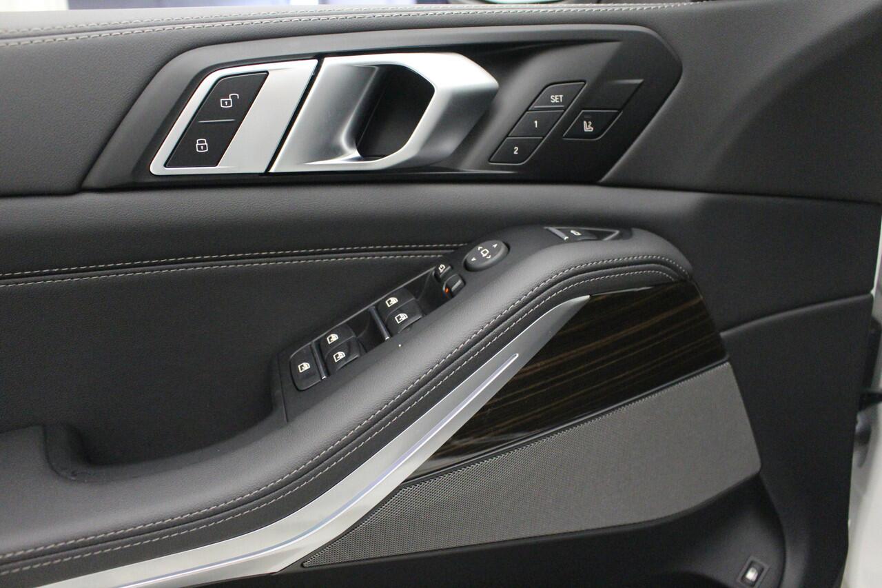 BMW X5 xDrive50e M-Sport | Panorama | 21" | Soft Close | Trekhaak | Comfortzetels met Ventilatie | Harman Kardon | Luchtvering v+a