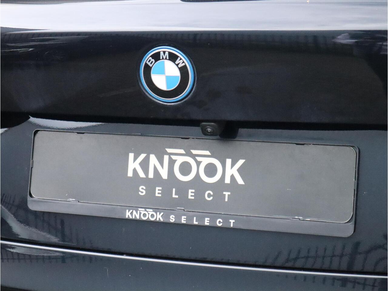 BMW X5 xDrive50e High Executive M Sport Pakket Automaat / Live Cockpit Plus / Panoramadak / Trekhaak / Luchtvering / Harman Kardon / Comfortstoelen / Warmtecomfortpakket / Sfeerverlichting / Active Protection / Shadow Line / 21 Inch