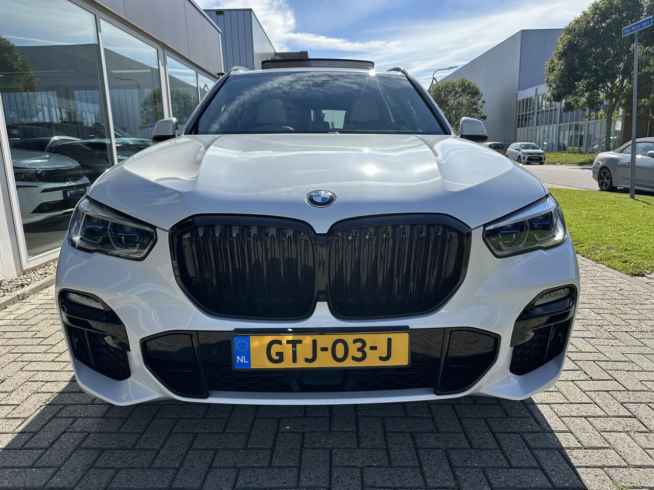 BMW X5 xDrive45e High Executive M Sport | Lucht | Parelmoer | HUD