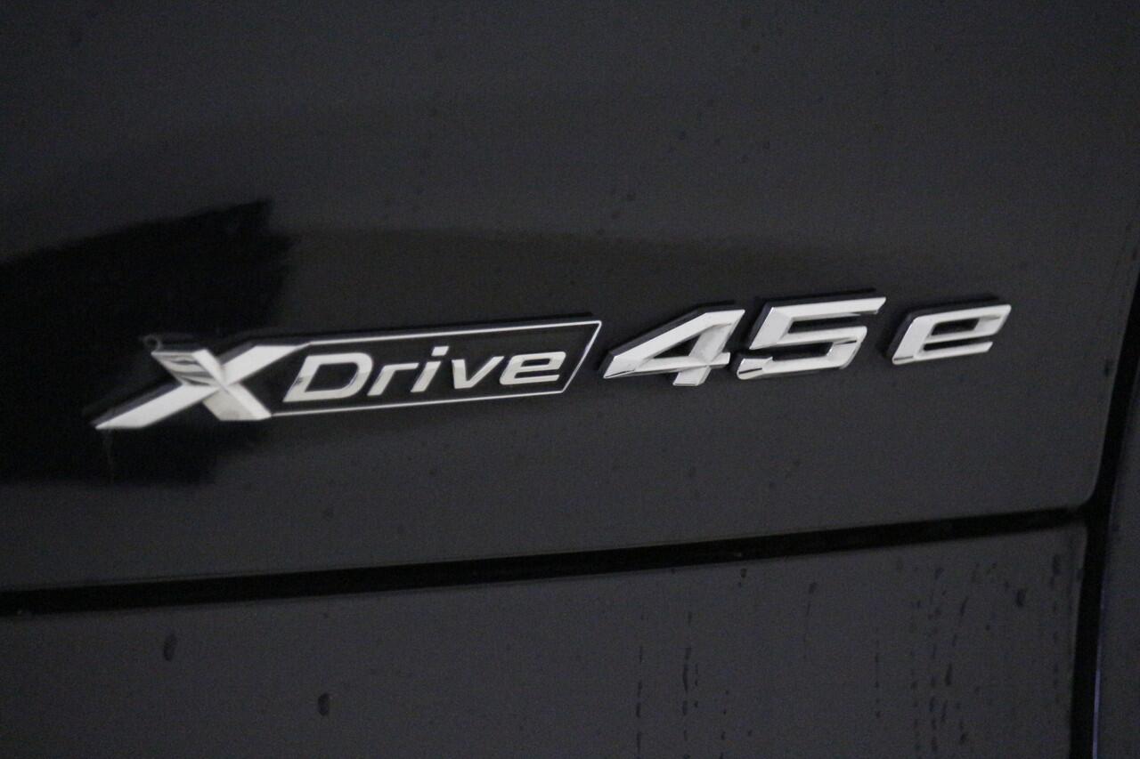 BMW X5 xDrive45e High Exe | M-Sport | Comf. zetel + uitgebr. leder | Sky lounge dak | Harman/kardon | Co Pilot