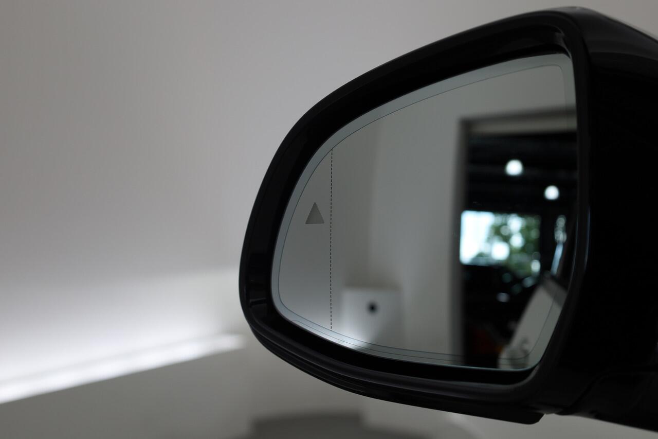 BMW X5 xDrive50e M Sport | HUD | Harman Kardon | 22'' | 360cam | Luchtvering | Iconic Glow | Shadow line