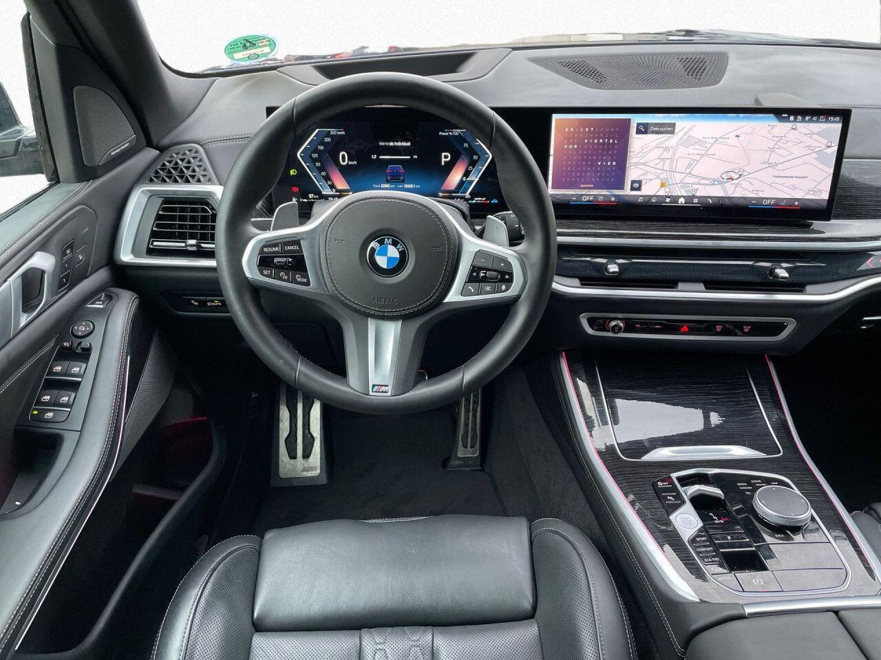 BMW X5 xDrive40i M-Sport 380 PK ACC Head-Up Panoramadak Trekhaak M Stoelen Harman Kardon
