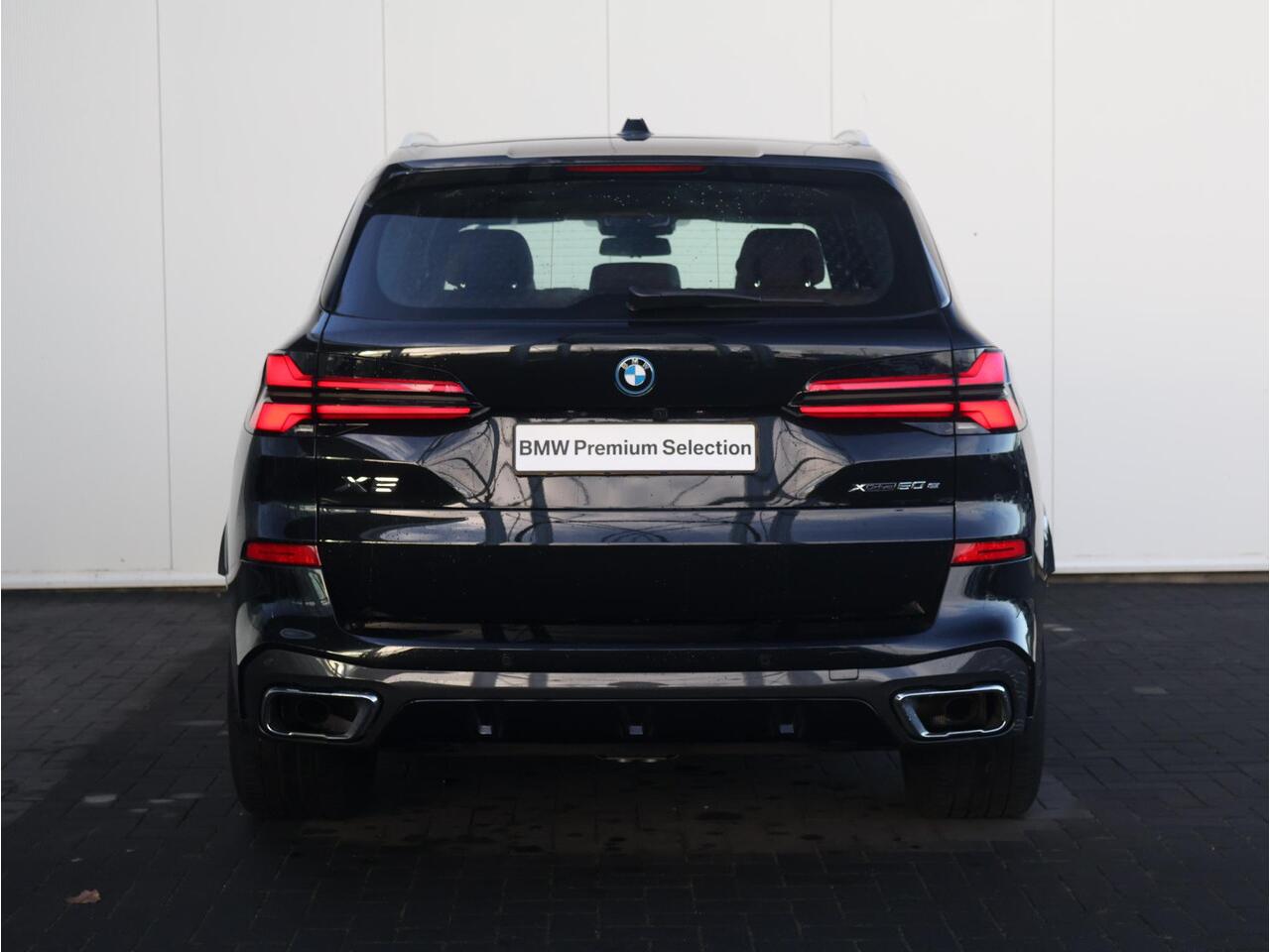 BMW X5 xDrive50e M Sportpakket/ 20 inch LM/ Comfort Access/ Elektrische Trekhaak/ Panoramadak/ Harman-Kardon