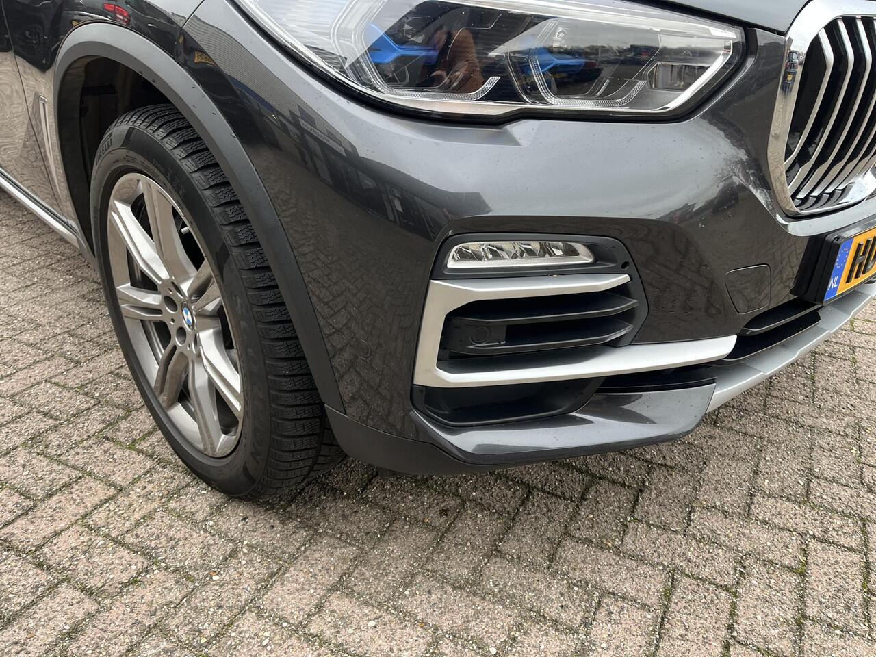 BMW X5 xDrive45e High Executive Plug in hybride. Nieuwstaat. Navi, camera, head up, elek.stoel verstelling etc. Mooie kleur combinatie
