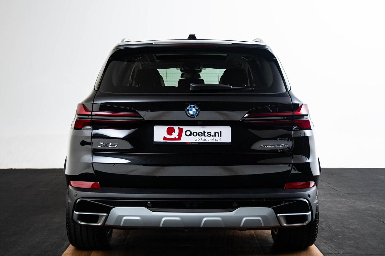 BMW X5 xDrive50e Trekhaak - Panoramadak - Parking/Driving Assistant - Active Protection - Soft Close - Ambiance verlichting - Comfort Access - Getinte/Geluiddempende Ruiten - Warmte Comfort Pack - Comfortstoelen -