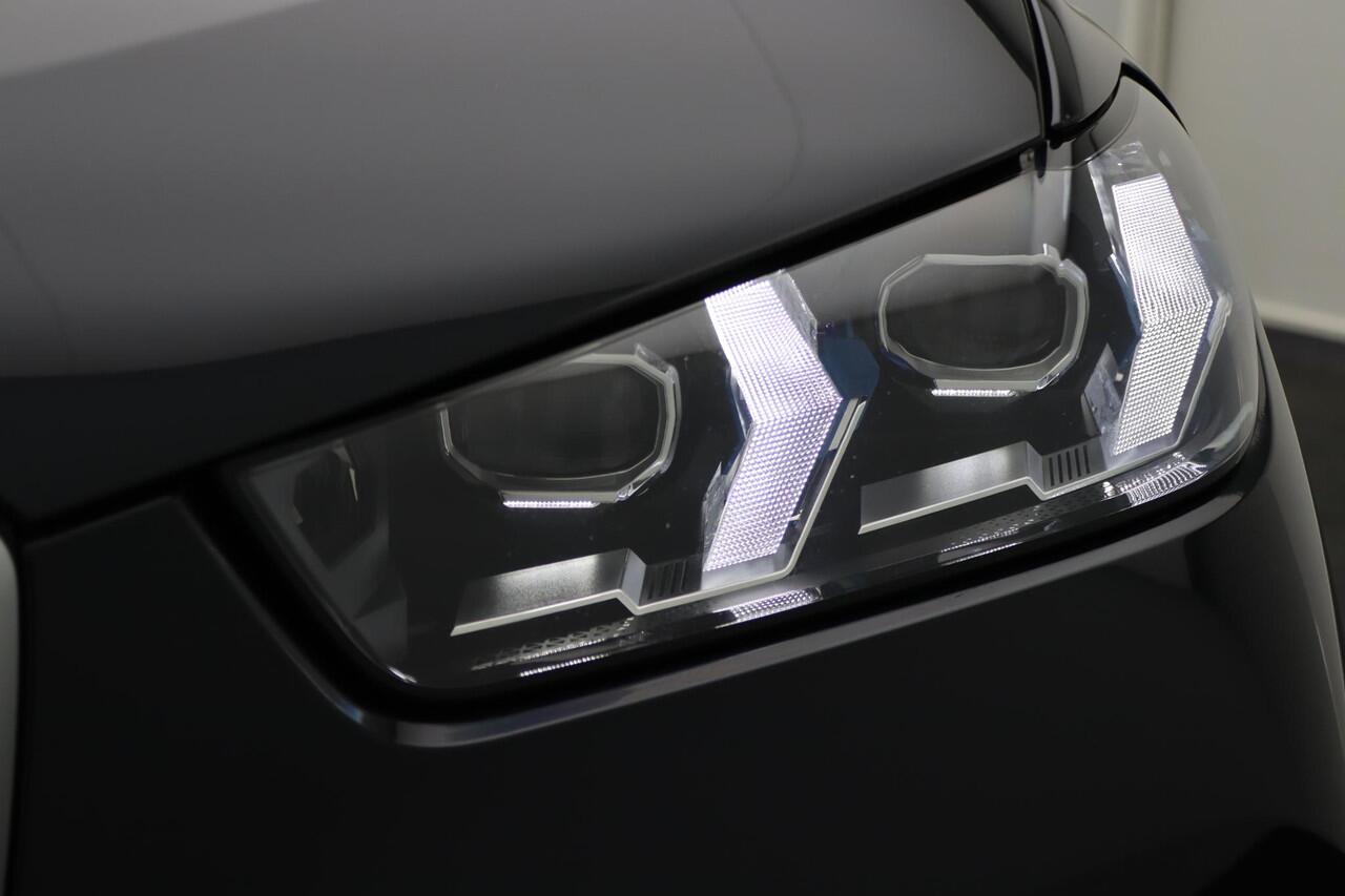 BMW X5 xDrive40d M Sportpakket | Trekhaak | Harman Kardon | Comfortstoelen | Panoramadak |