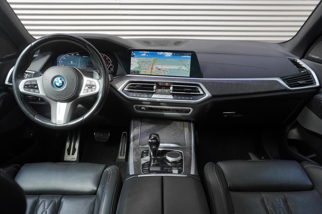 BMW X5 xDrive45e M Sportpakket | Driving Assistant Professional | Glazen panoramadak | Trekhaak met elektrisch wegklapbare kogel | HIFI System Harman Kardon | Head-Up Display | Stoelventilatie voor beide voorstoelen