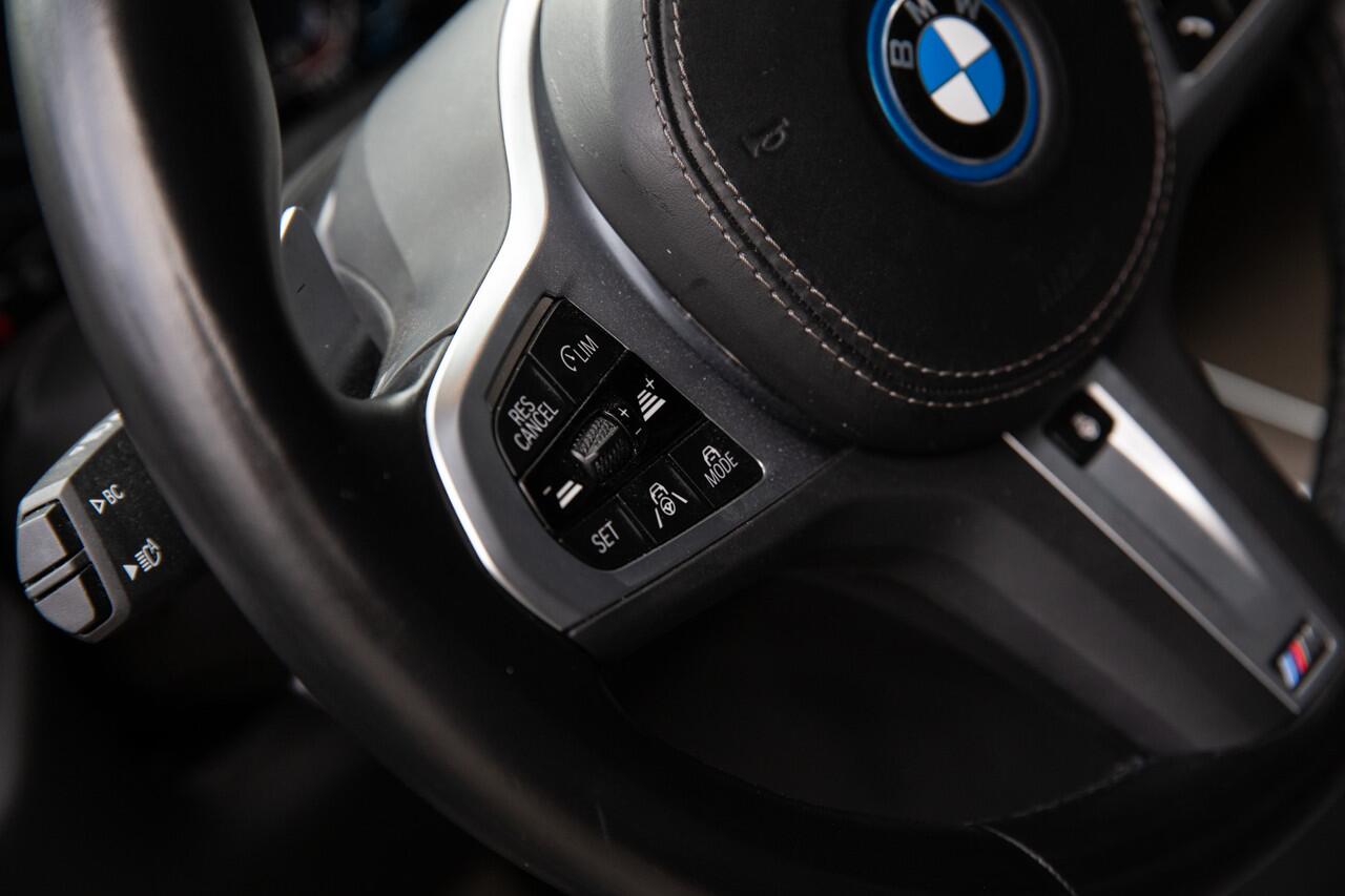 BMW X5 xDrive45e High Executive M-Sport , 4-wielsturing, Softclose, Skylounge, Dravitgrau,