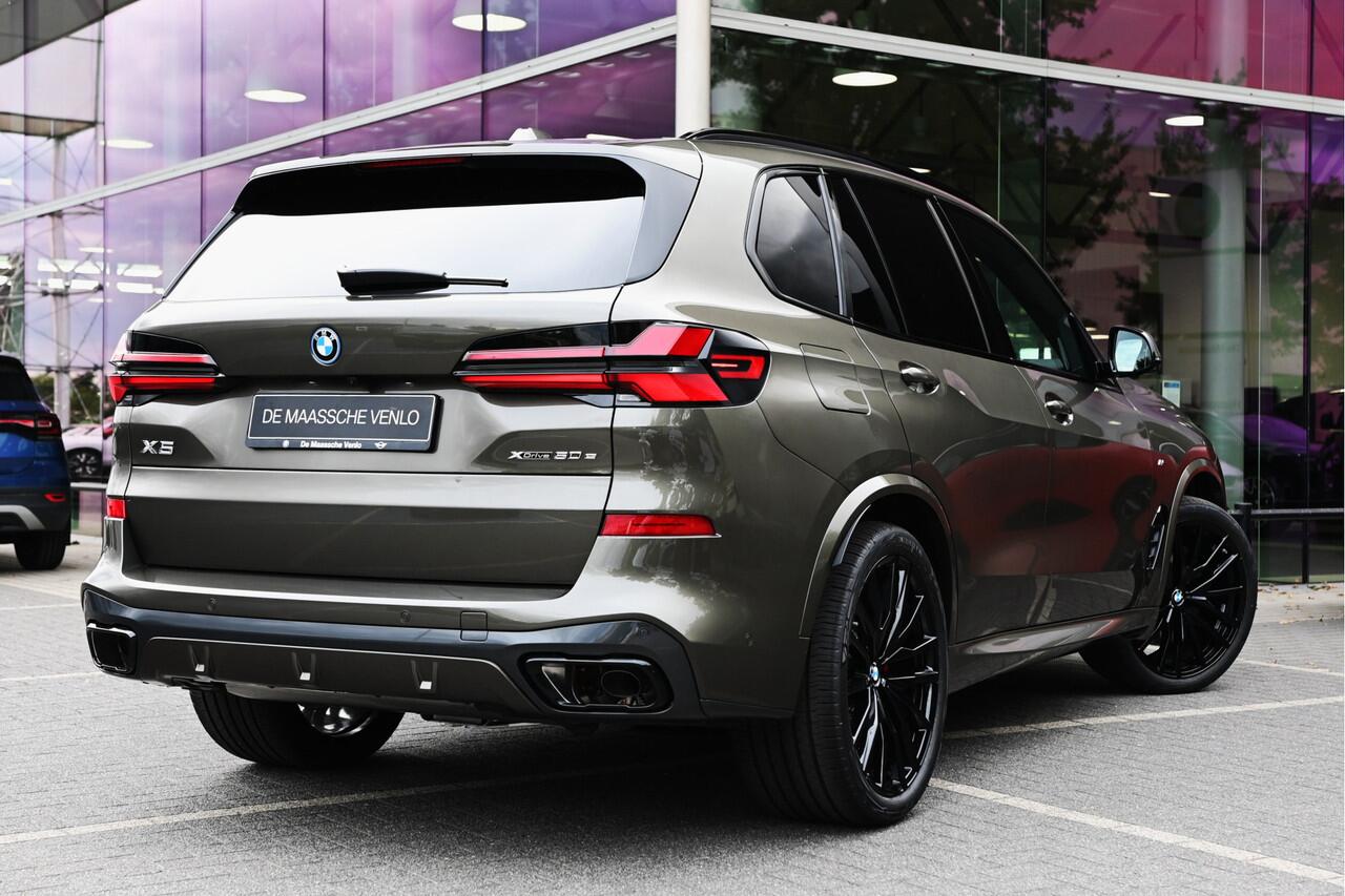 BMW X5 xDrive50e High Executive M Sport Automaat / Panoramadak Sky Lounge / Trekhaak / Bowers & Wilkins / Massagefunctie / Soft-Close / Parking Assistant Professional / Active Steering