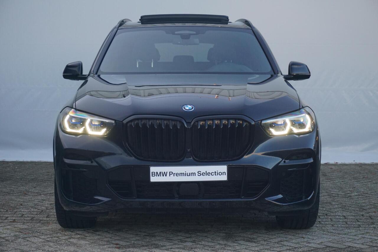BMW X5 xDrive45e M Sportpakket 21'' / Active Steering / Panoramadak / Trekhaak / Laserlight / Driving Assistant Professional