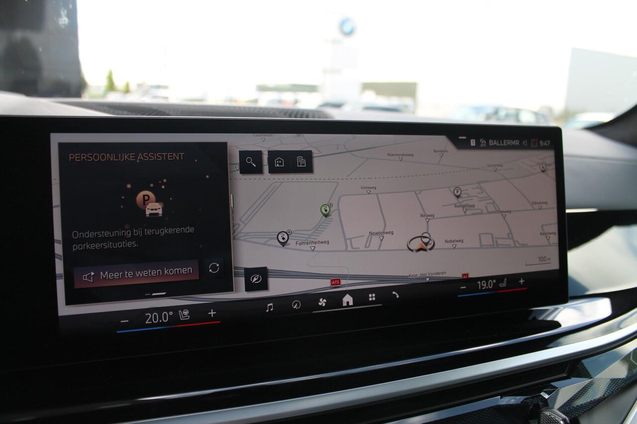 BMW X5 xDrive50e High Executive M Sport Automaat / Panoramadak Sky Lounge / Trekhaak / Soft-Close / Parking Assistant Professional / Adaptieve LED / Active Steering