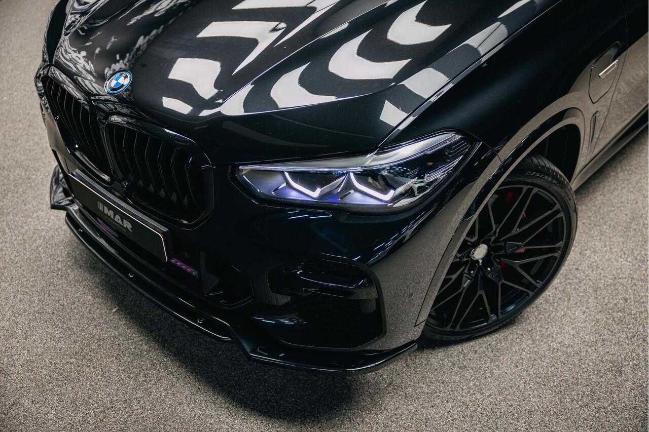 BMW X5 xDrive45e High Executive | Pano | Trekhaak | Luchtvering | Stoelverwarming |