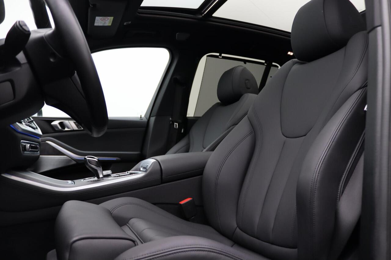 BMW X5 xDrive45e Executive | Integral Active Steering | Panoramadak | Elektrisch Verstelbare Stoelen | Driving Assistant Professional | Bowers & Wilkins | 19''