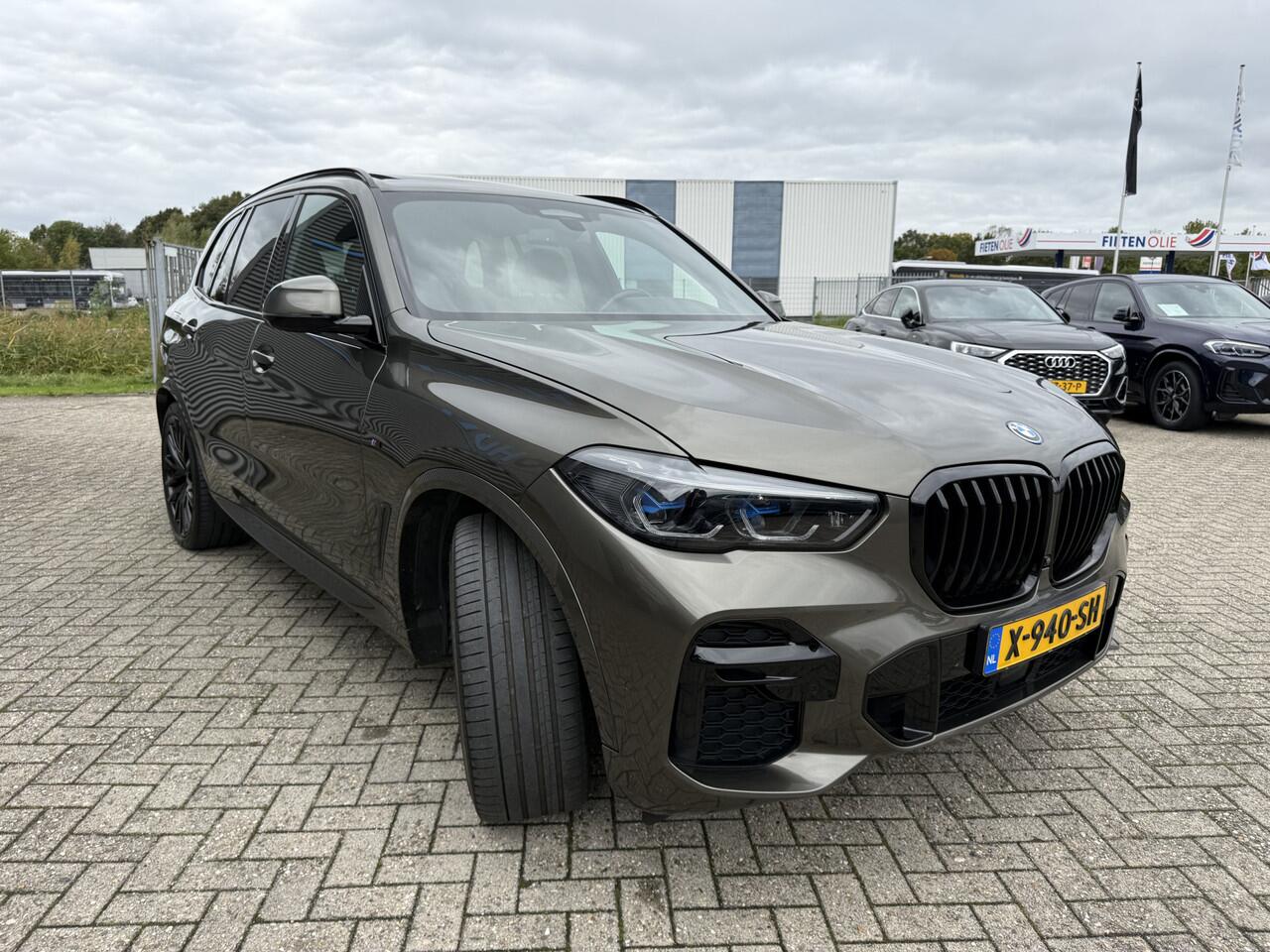 BMW X5 xDrive45e High Executive M Sport Laser Licht Trekhaak Panoramadak Comfortzetels 22 Inch 4WD Besturing ACC Head-Up Display Keyless Entry Stuurwielverwarming