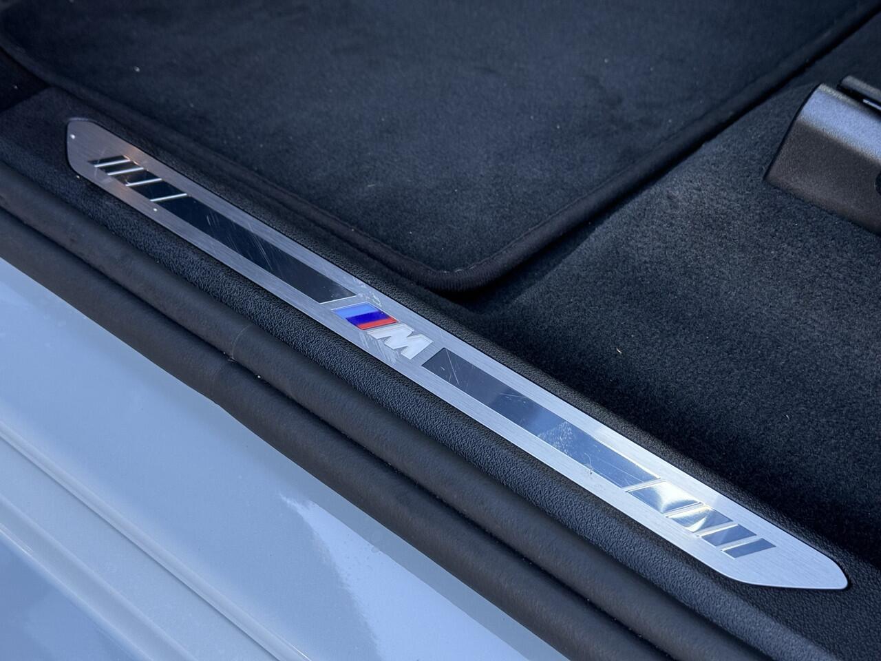 BMW X5 xDrive50e | M-Sport | 22" | Stoelverw. + ventilatie | Swarovski elementen | 360 cam | Comf. zetels | Trekhaak