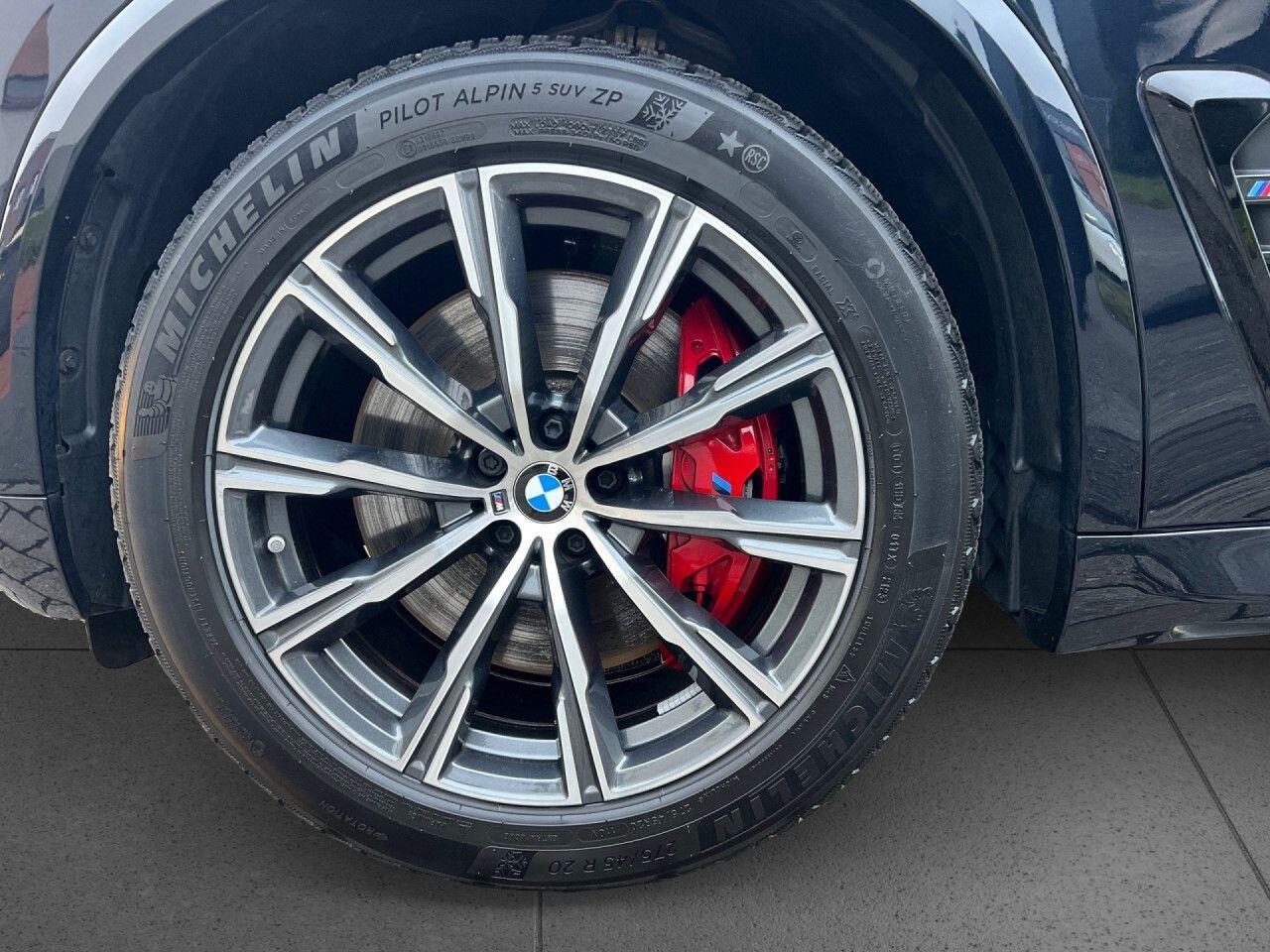 BMW X5 M60i xDrive M-Sport 530 PK V8 ACC Head-Up Panoramadak Stoelkoeling Massage Luchtvering Trekhaak