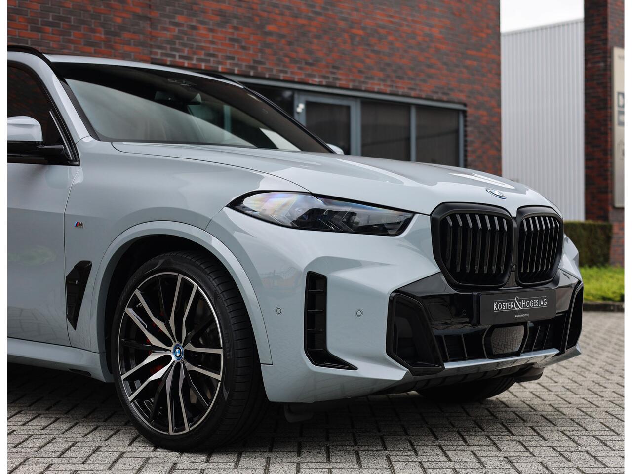 BMW X5 50e xDrive | Skylounge - Trekhaak - Tartufo
