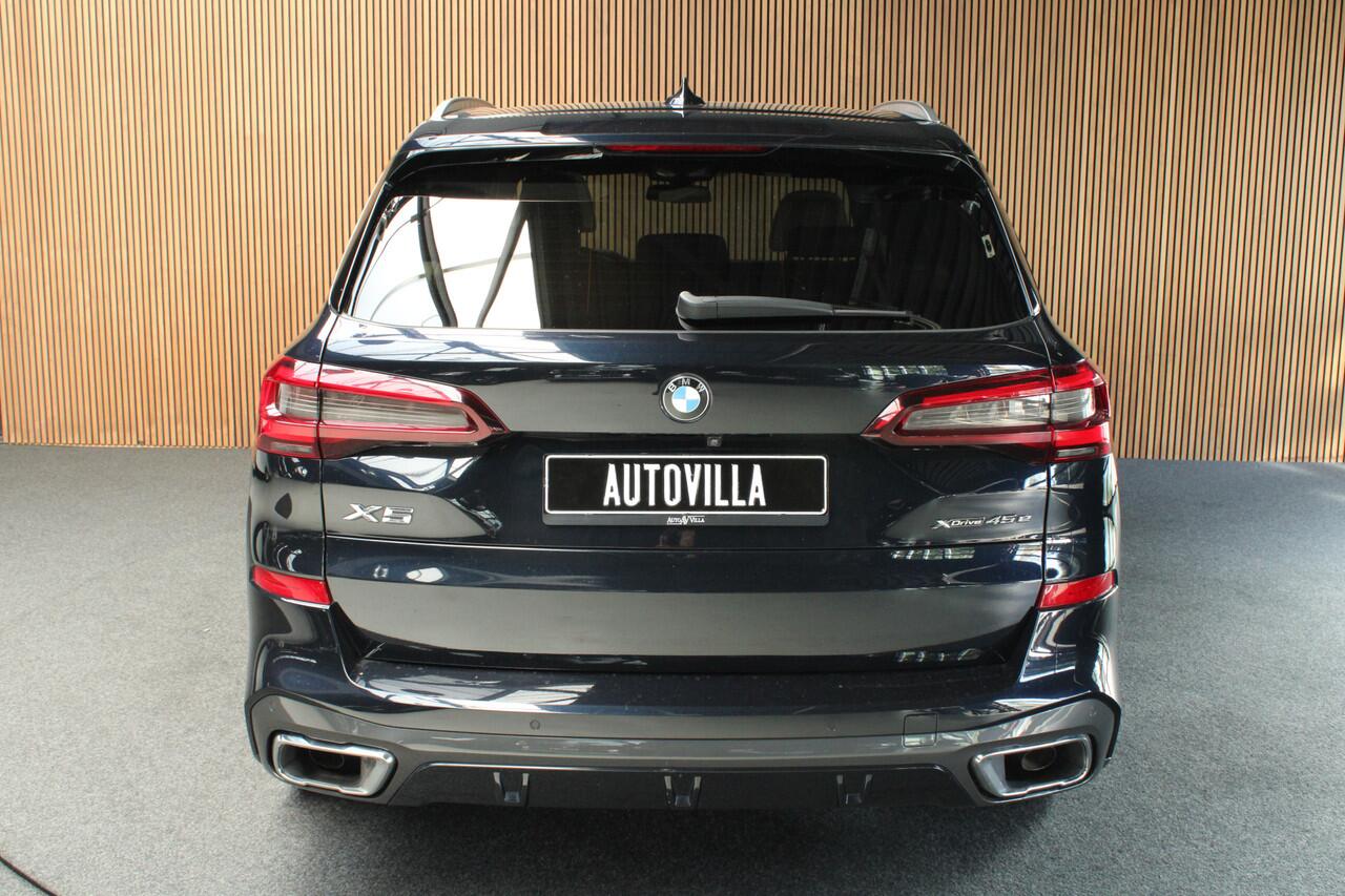 BMW X5 xDrive45e M-sport HUD 360° ACC Matrix Leer Navi PDC Memory seats Elektr. bedienbaar achterklep Elektr. uitklapbare trekhaak Sportstoelen Luchtvering Stoelverwarming 21'' LM velgen BTW auto