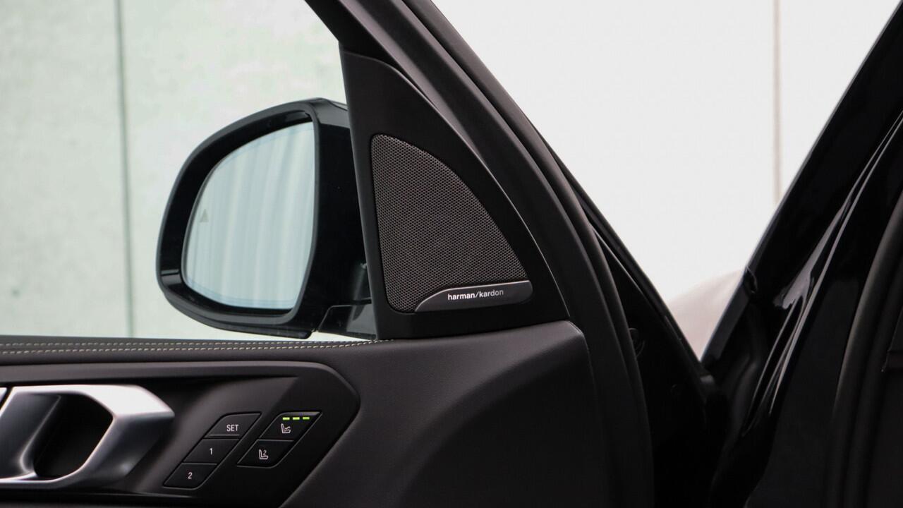 BMW X5 xDrive50e M-Sport Pro | Massage | Sky Lounge | Harman/Kardon | Stoelventilatie | Head-up | Trekhaak | Carbon