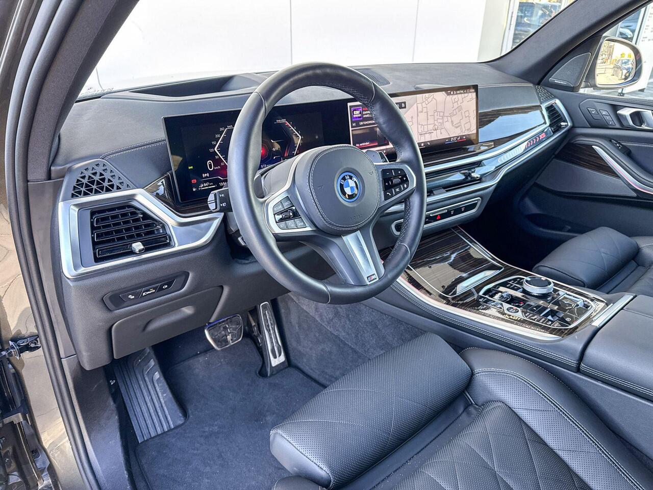 BMW X5 xDrive50e M-Sport Glazen Schuifdak / Massage / Stoelventilatie / Soft Close / Harman Kardon / Head-Up / 22 Inch / Trekhaak wegklapbaar