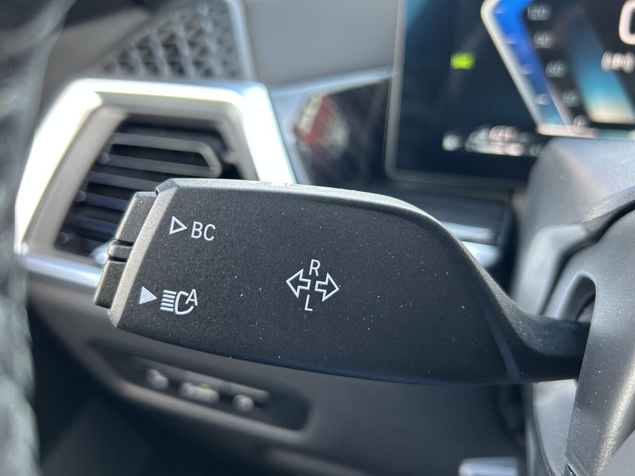 BMW X5 xDrive50e // M-PRO // MATRIX LED // HARMAN KARDON // MEMORY SEAT // PANO/SCHUIFKANTELDAK // ADAPTIV ONDERSTEL // ELEK. TREKHAAK