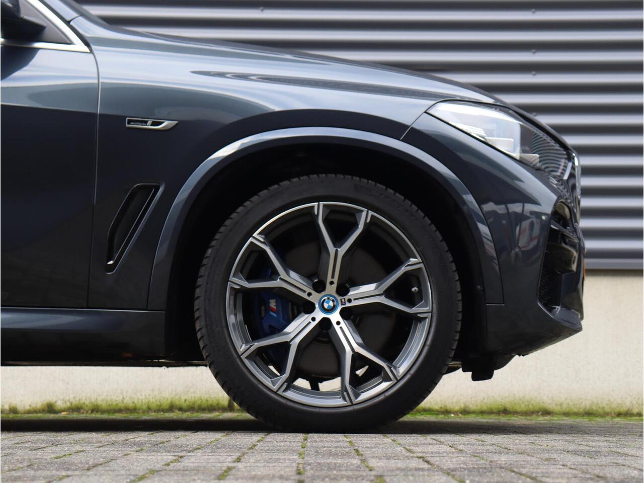 BMW X5 xDrive45e | High Executive | M Sportpakket |Panodak | Trekhaak | Driving Assistant Prof | Head-Up | Comfort Access | 21'' LMV