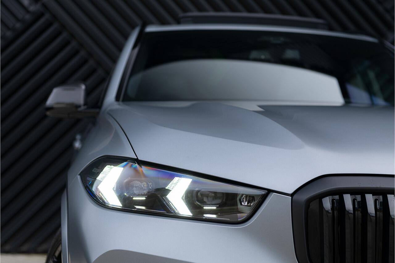 BMW X5 xDrive50e LCI M-Sport Pro ACC Skylounge M Seats Alcantara Hemel Massage Stoelvent. Achterasbestr. Softcl, Head Up 360 Kristal HarmanK Trekhaak