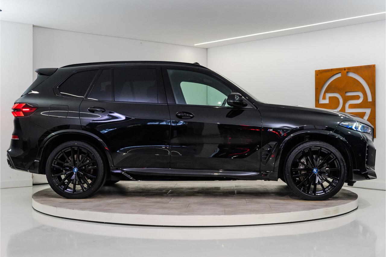 BMW X5 xDrive50e M-Sport 489PK | Bodykit | SkyLounge | Harman/Kardon | Individual | Drive Pro | VOL! 12 MND Garantie