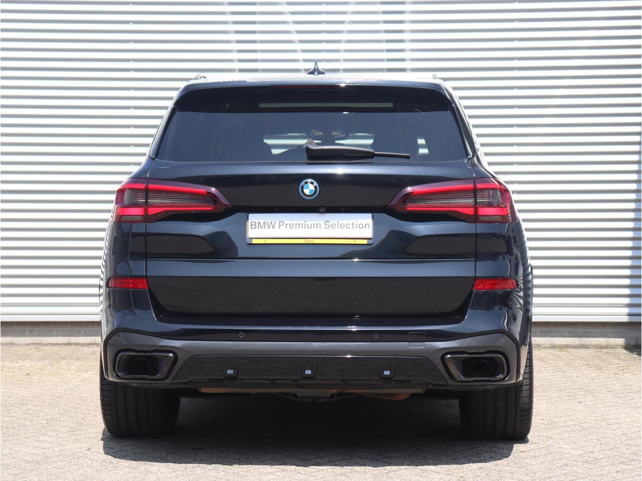 BMW X5 xDrive45e | High Executive | M Sportpakket Pro | Panodak | Driving Assistant Prof. | Active Steering | Massage | Ventilatie Voorstoelen | Head-Up | Laserlight | 22'' LMV