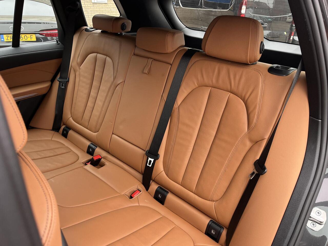 BMW X5 xDrive45e High Executive Plug in hybride. Nieuwstaat. Navi, camera, head up, elek.stoel verstelling etc. Mooie kleur combinatie