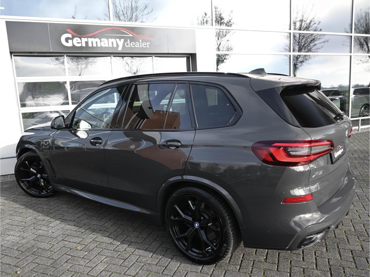 BMW X5 xDrive45e 394pk M-Sport Lucht Pano Laser HUD 21-Inch Tr-Haak DRAVIT!