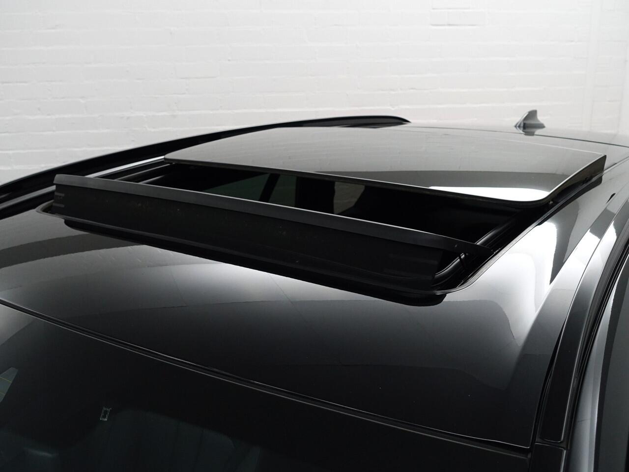 BMW X5 xDrive45e High Executive Sky Lounge, Laser Led, Elek Trekhaak, Crafted Clarity Pook, Full Memory Pakket