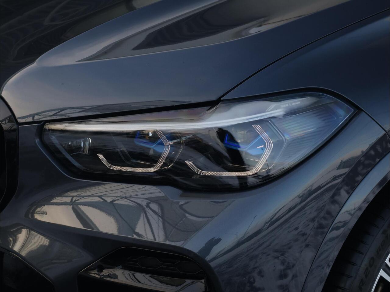 BMW X5 xDrive45e High Executive M Sportpakket/ Comfort Access/ Soft-Close/ Trekhaak/ Panoramadak/ Head-Up/ HiFi/ Driving Assistant Professional