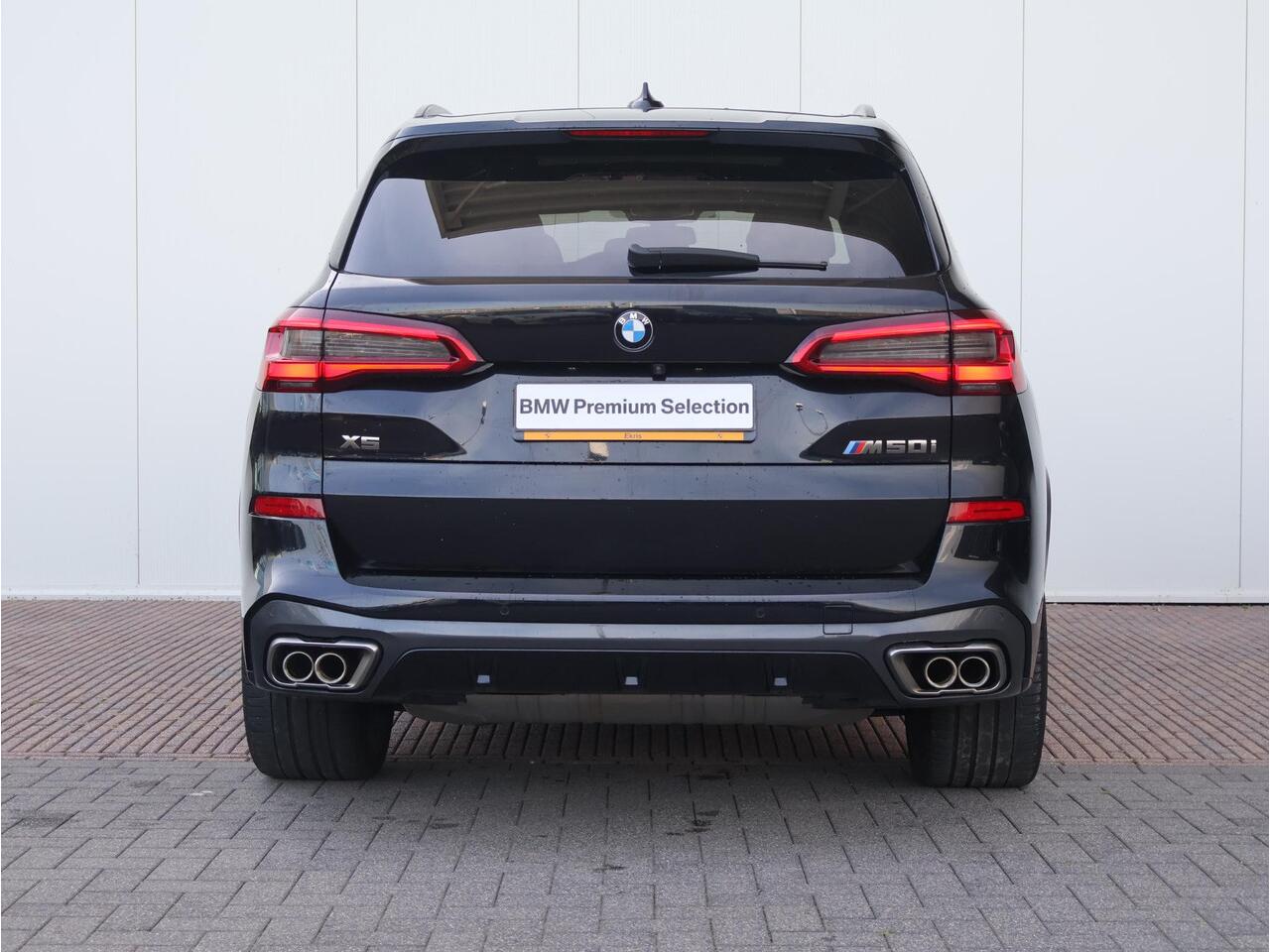 BMW X5 M50i High Executive Copilot / Trekhaak / Parkingass. + / Headup / Panodak / Achterasbesturing / Laserlight