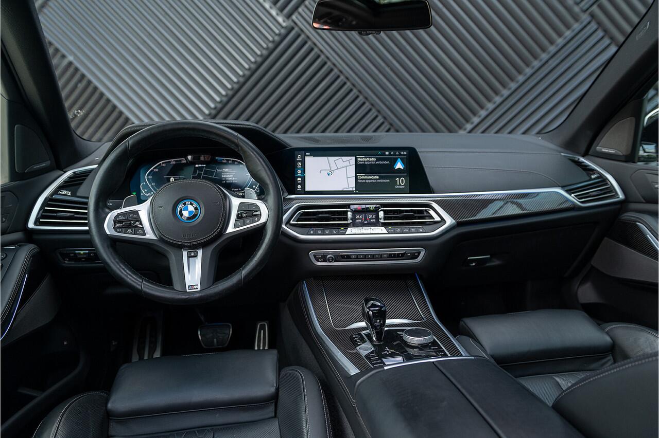 BMW X5 xDrive45e M-Sport ACC Skylounge Mstoelen Headup Achteras Laser Stoelvent Trekhaak