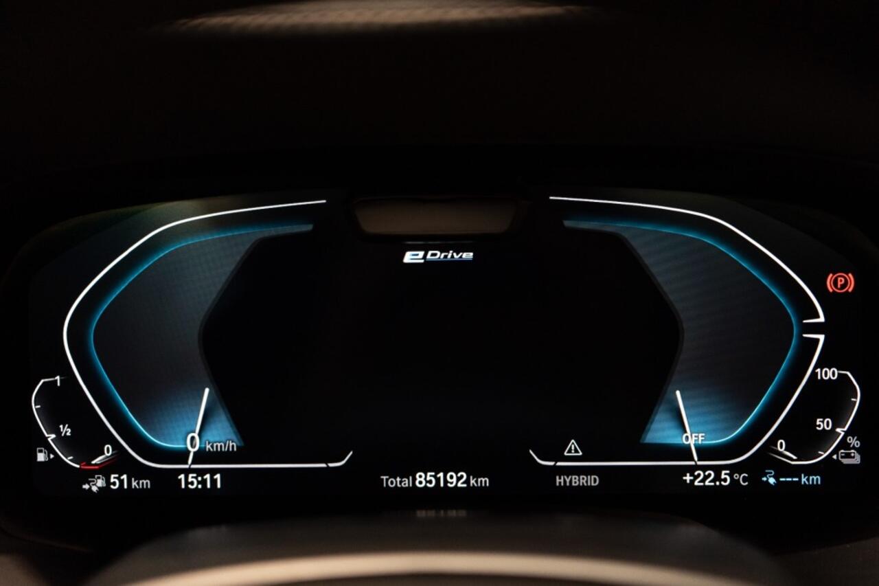 BMW X5 45e M-Sport High Executive 394 PK - El.trekhaak , BTW ,Pano.dak ,Plug In, Luchtvering, Head-up