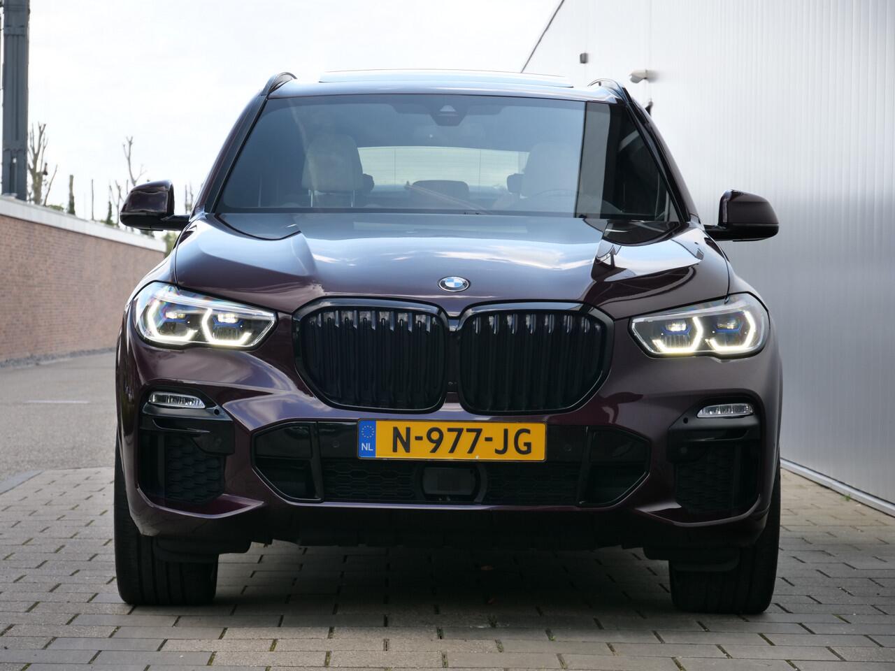 BMW X5 xDrive40d High Executive 340pk Automaat Leder / Schuifdak / Trekhaak / Sky Lounge