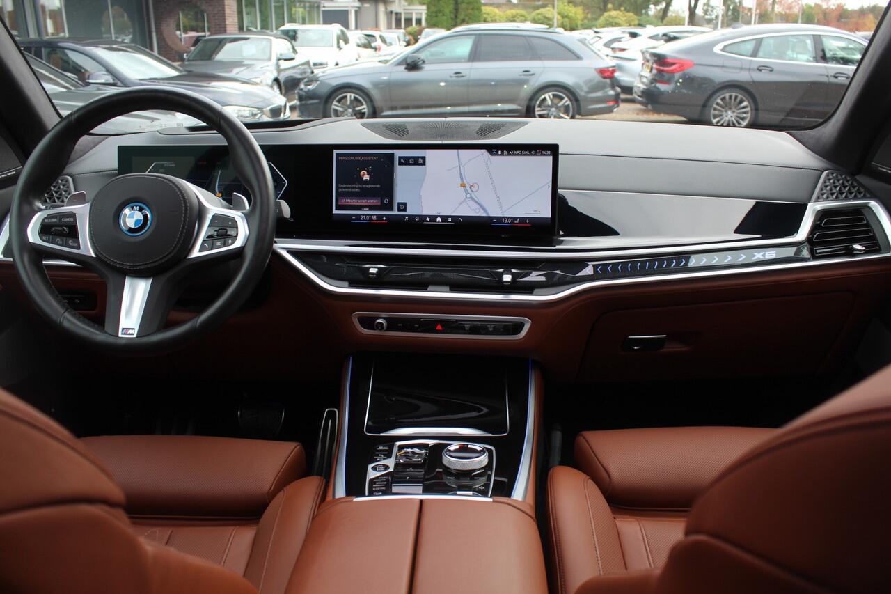 BMW X5 xDrive50e Launch Edition / Trekhaak / Panoramadak / 360Camera / Head-up / Stoelmassage / Softclose / 22'' / Harman Kardon / Keyless / Luchtvering / Stoelventilatie / Stoelverwarming 4x / 4zone Airco / DAB