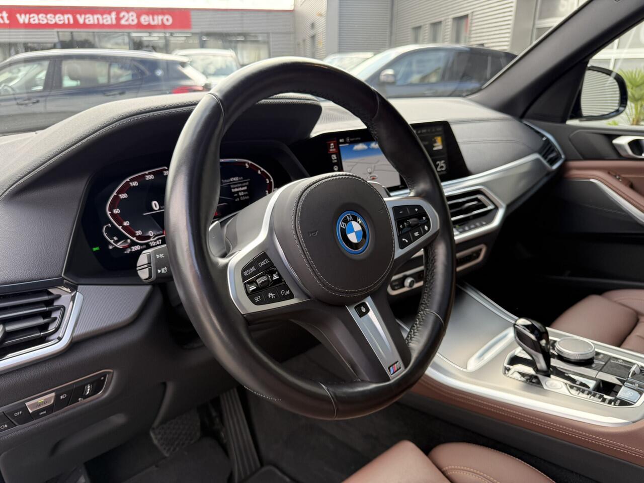 BMW X5 xDrive45e High Executive xLine Panoramadak Laser Licht Comfortzetels 22 Inch Carplay Stuurwielverwarming Keyless Entry Head-Up Display