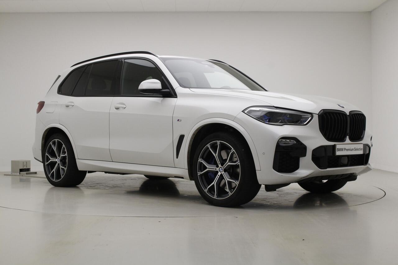 BMW X5 xDrive45e M-Sport | 21" | Panorama | Harman Kardon | Trekhaak | Soft Close | Driving Assistant Professional