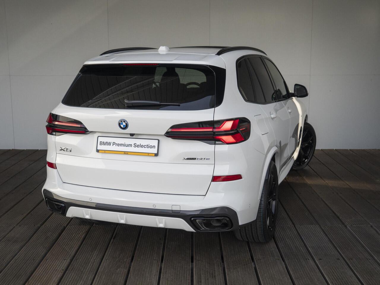 BMW X5 xDrive50e | M Sportpakket | Innovation Pack | Luchtvering | Comfort Access | Soft-Close | Panoramadak | Stoelverwarming | Harman Kardon | Trekhaak