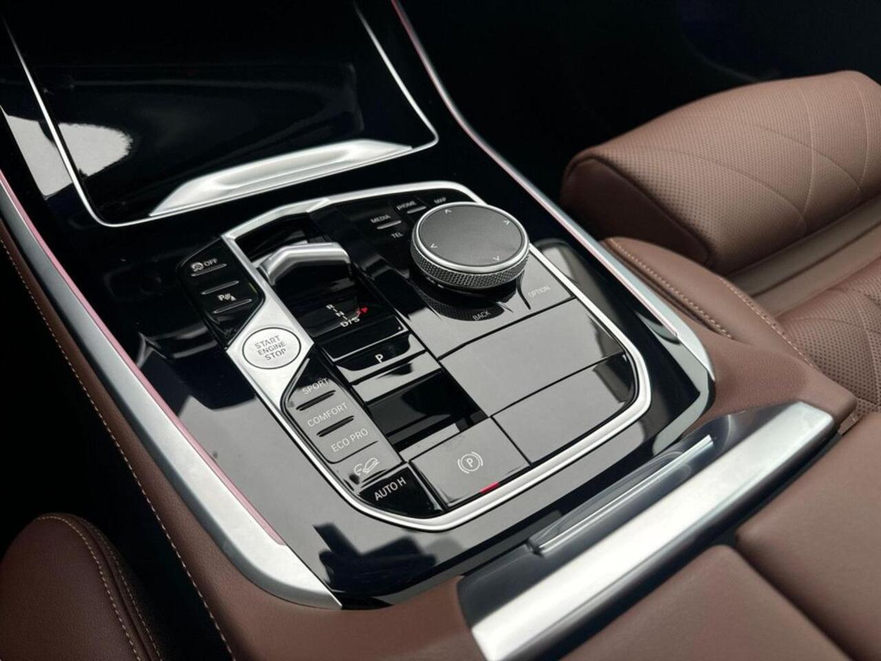 BMW X5 xDrive30d ACC Panoramadak Trekhaak Head-Up Comfortstoelen Harman Kardon