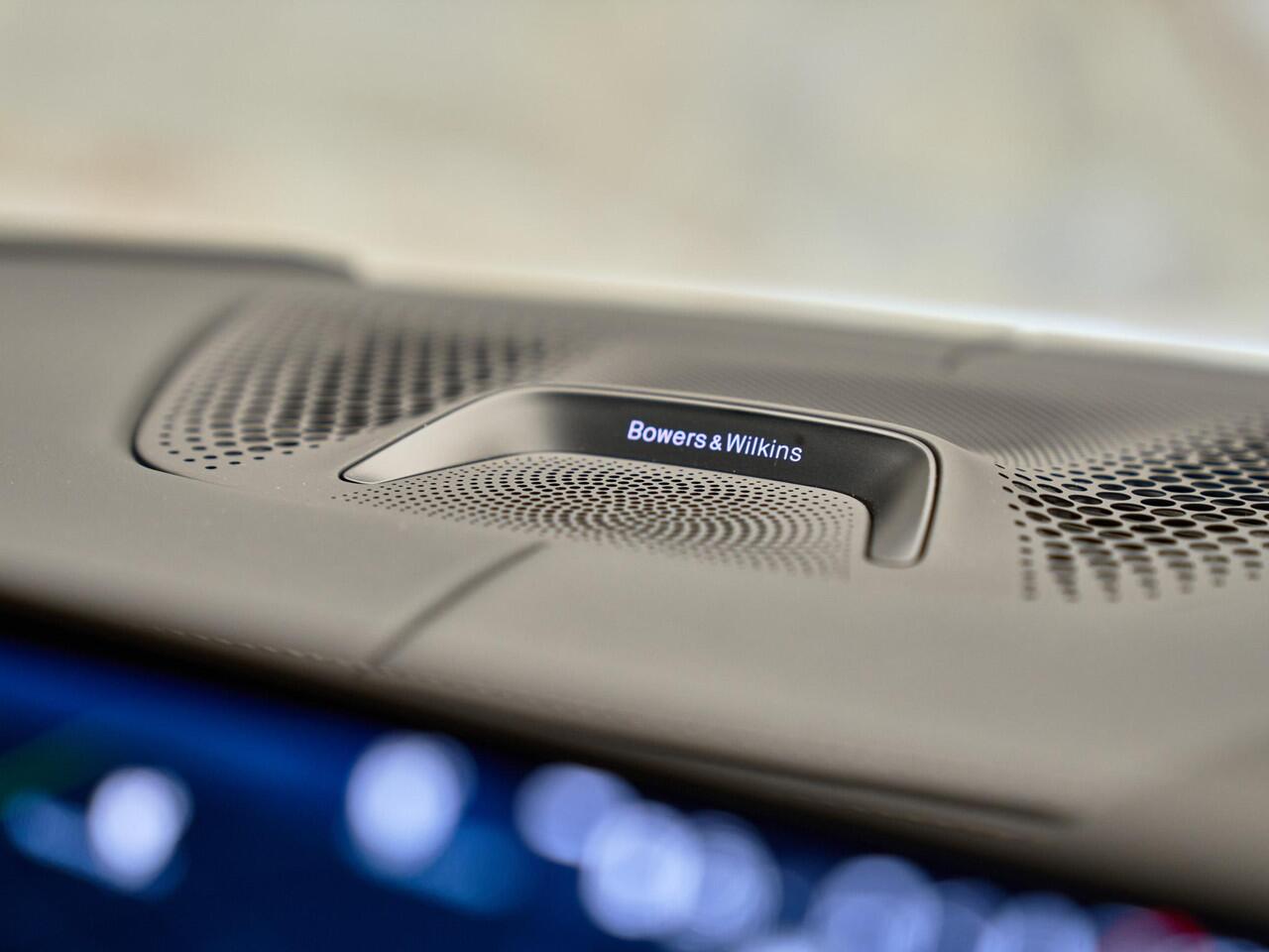 BMW X5 xDrive50e M Sport Pro, M stoelen, 4-wielbest., B&W, massage, CraftedClarity, pano, Merino, memory, 22", HUD, tr.haak, privacy