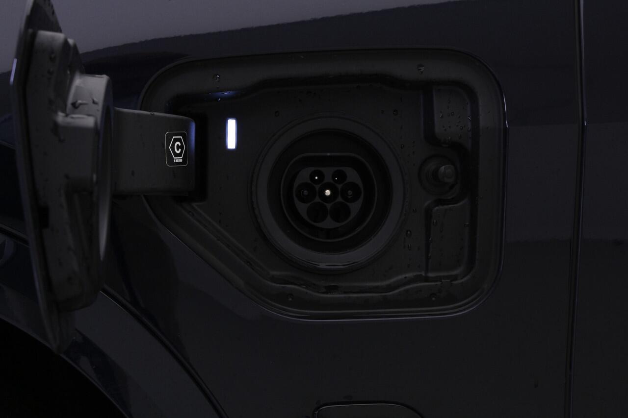 BMW X5 xDrive45e High Exe | M-Sport | Comf. zetel + uitgebr. leder | Sky lounge dak | Harman/kardon | Co Pilot