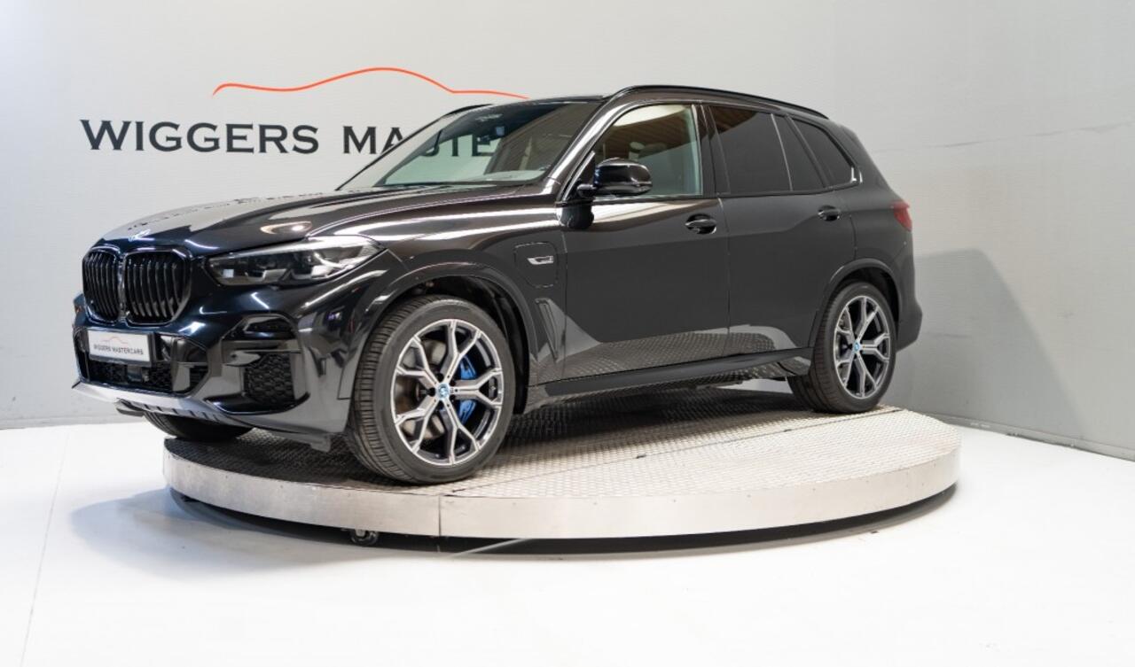 BMW X5 45e M-Sport High Executive 394 PK - El.trekhaak , BTW ,Pano.dak ,Plug In, Luchtvering, Head-up