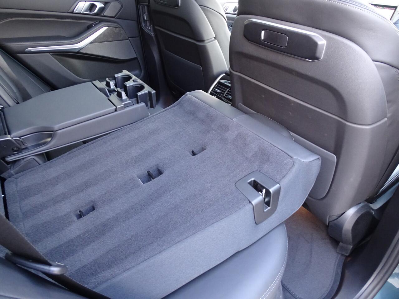 BMW X5 xDrive50e Pano.Dak Elek.Trekhaak Alu.Dorpel Cockpit Plus Leder 4-Zone airco Extra getint-glas Comfortzetels Harman/Kardon 21''LM velgen