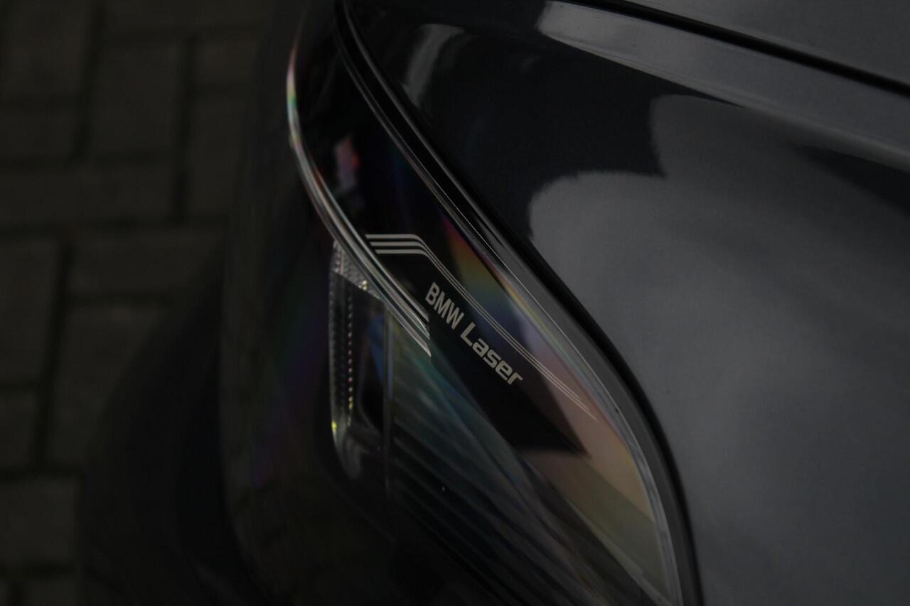 BMW X5 xDrive45e M-sport | Sky lounge | Stoelk. | Trekh. | 360 | Achteras besturing | Nieuwe banden achter