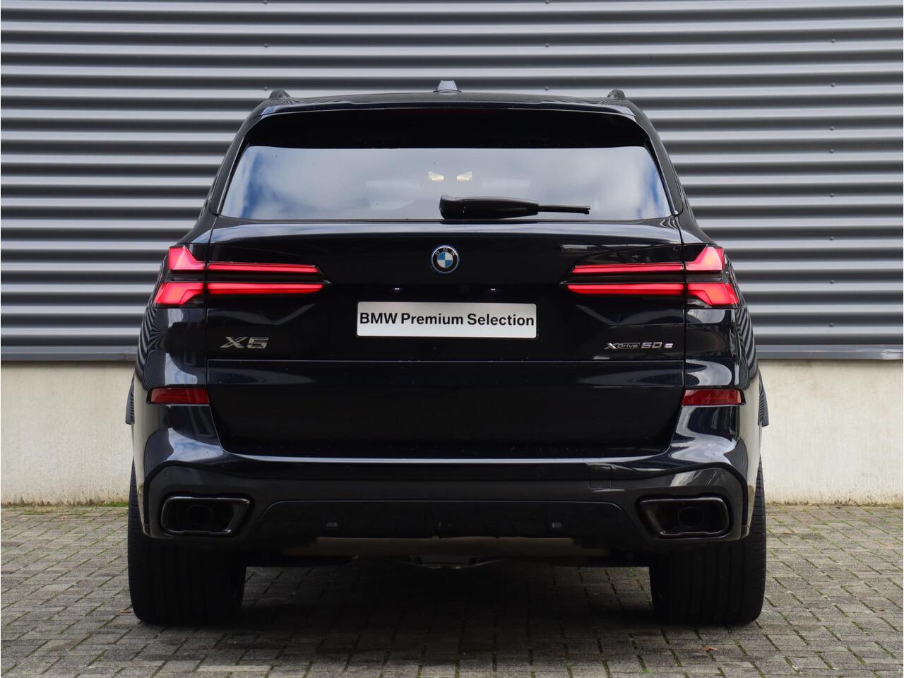 BMW X5 xDrive50e | High Executive | M Sportpakket Pro | Panodak | Trekhaak | Driving Assistant Prof. | Head-Up | Harman Kardon | Soft Close | Stoelventilatie | 22'' LMV