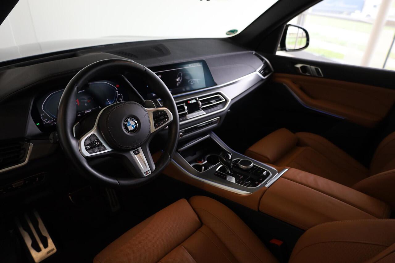 BMW X5 xDrive45e High Executive | M Sportpakket | CoPilot Pack | Integral Active Steering | Elektrische trekhaak | Glazen panoramadak